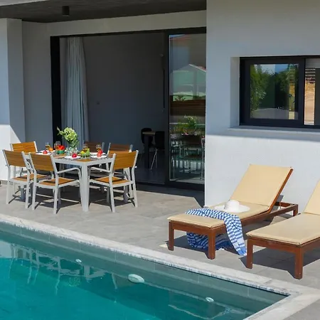 빌라 Yria, Walking Distance To Coral Bay 니코시아